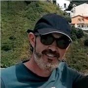 De vocación profesor doy clases particulares de refuerzo escolar.